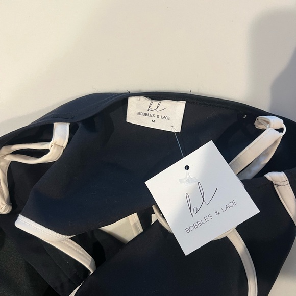 Underlined Cropped Tank - Picture 3 of 4